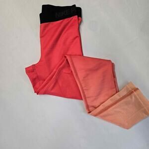 Nike Pro Hyperwarm Leggings – Women’s Small